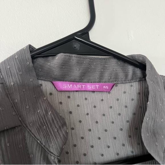 Smart Set Charcoal Ruffled Blouse - Picture 4 of 4